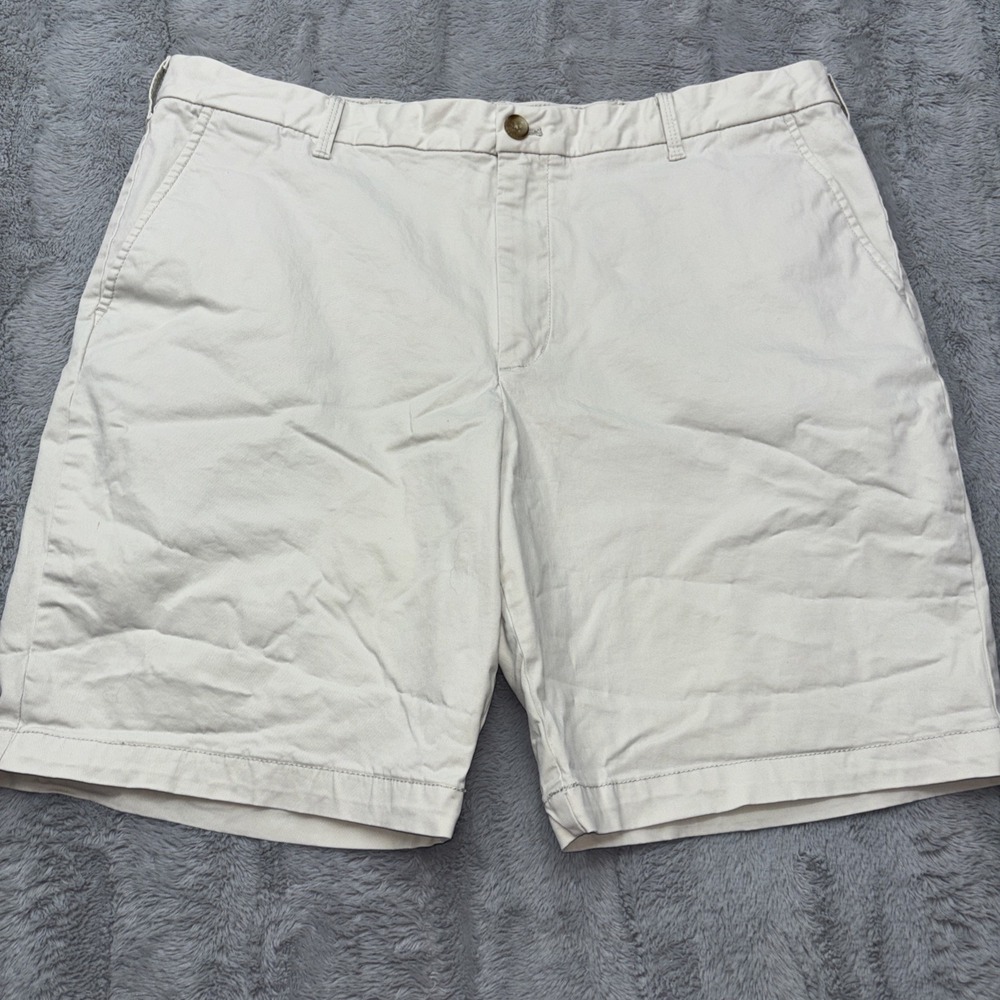 IZOD Saltwater Stretch Men's Flat Front Chino Shorts White Regular Size 40